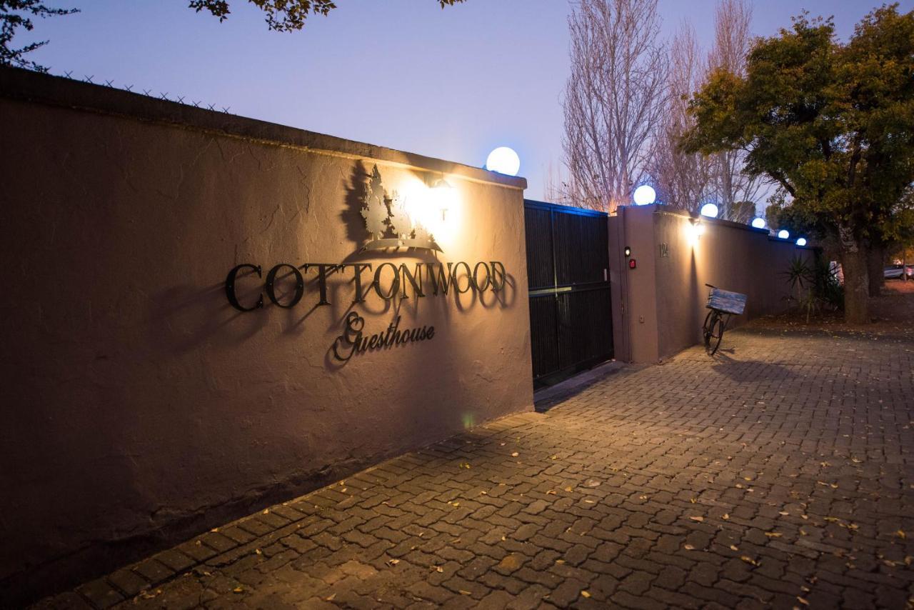 Cottonwood Guesthouse Oasis Bloemfontein Exteriér fotografie