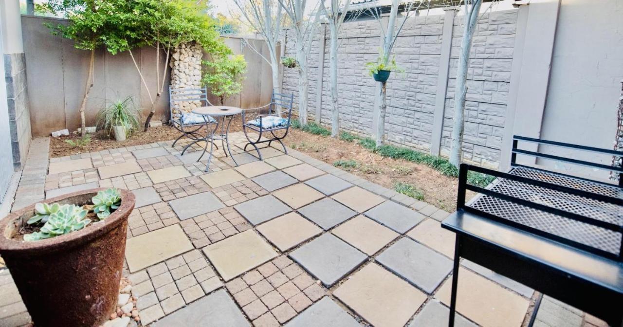 Cottonwood Guesthouse Oasis Bloemfontein Exteriér fotografie
