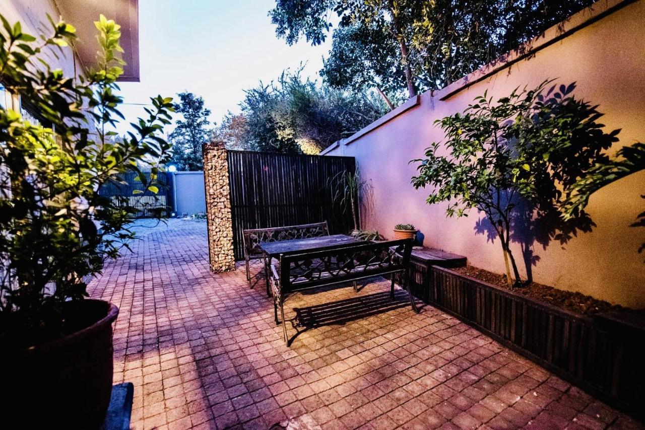 Cottonwood Guesthouse Oasis Bloemfontein Exteriér fotografie
