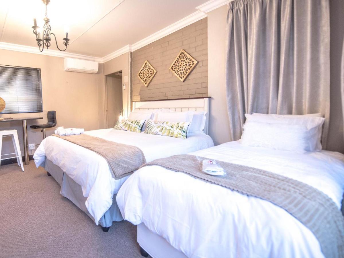 Cottonwood Guesthouse Oasis Bloemfontein Exteriér fotografie
