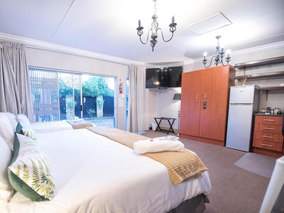 Cottonwood Guesthouse Oasis Bloemfontein Exteriér fotografie