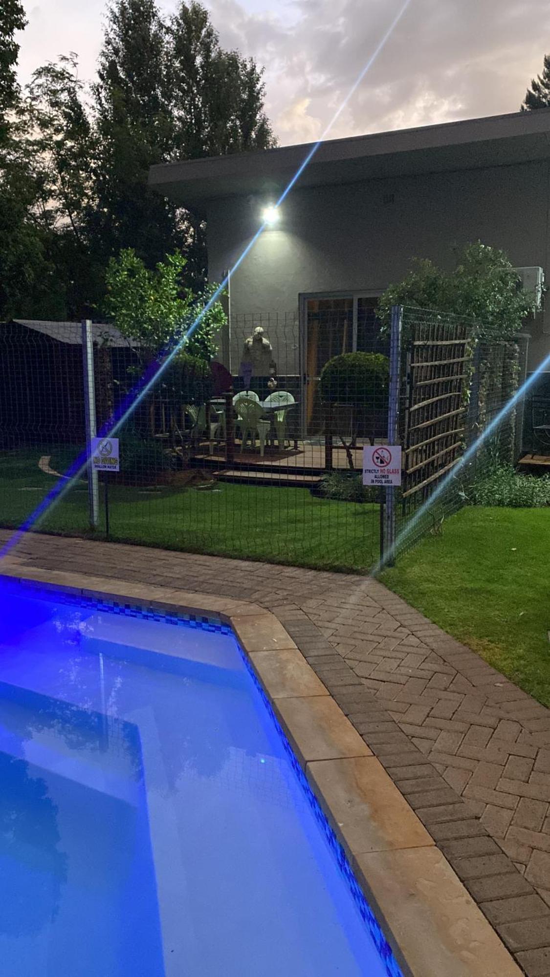 Cottonwood Guesthouse Oasis Bloemfontein Exteriér fotografie